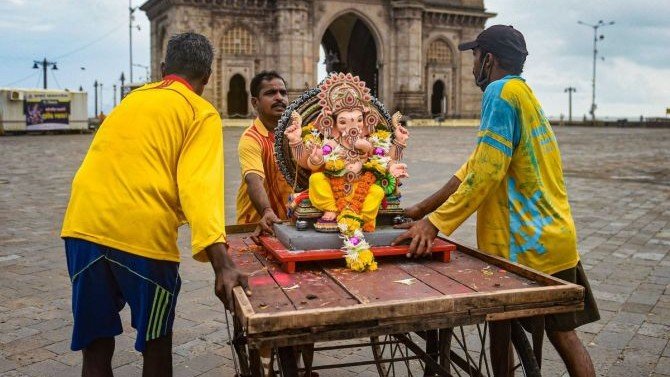 Ganeshotsav 2024: Mumbai Bids Reverent Farewell To Lord Ganesh, Smooth Immersion Process Amidst Devotional Fervour