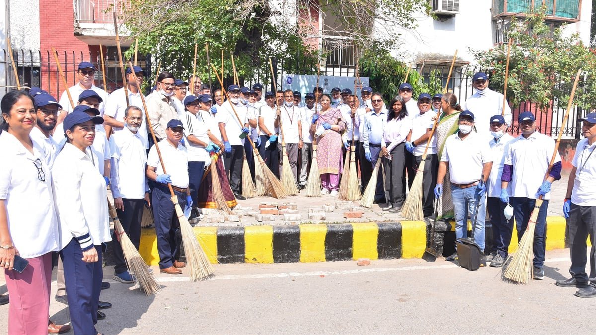 PFC organises Shramdaan as part of Swachhta Hi Seva