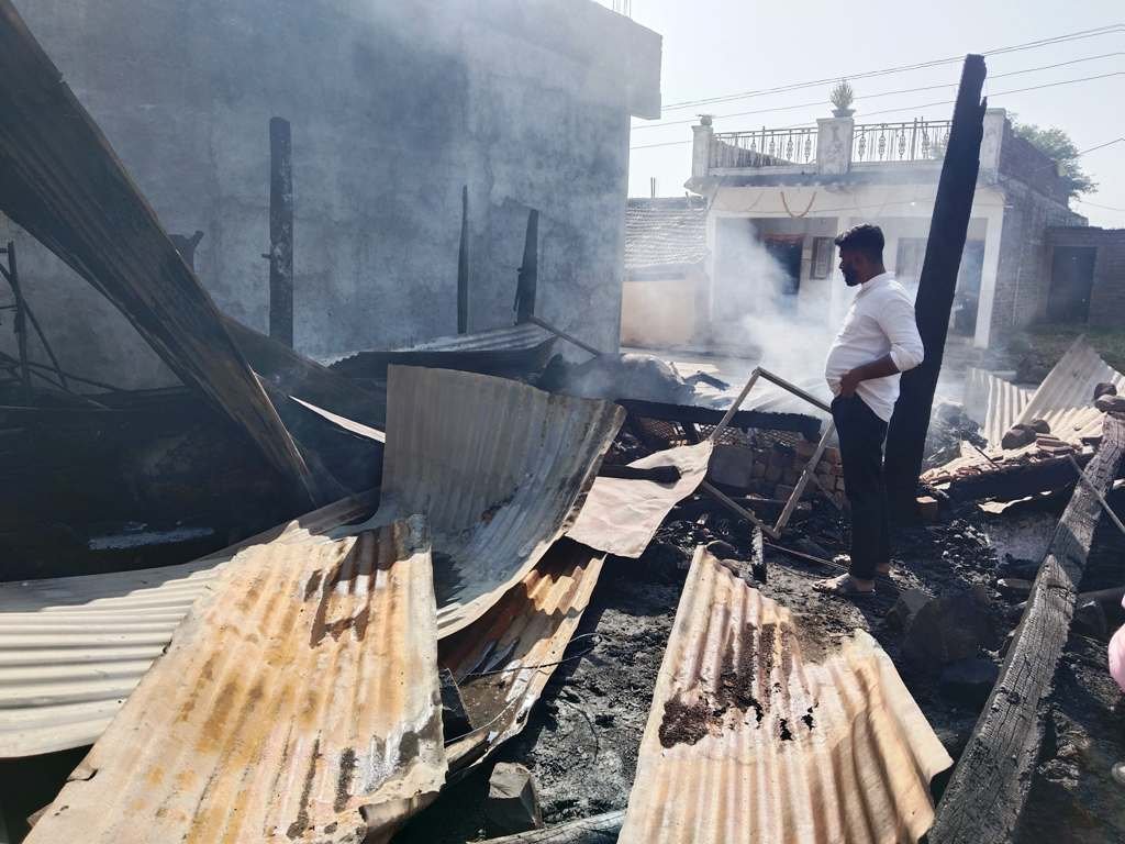 Horrific! 4 Buffaloes, 2 Calves Charred To Death In Madhya Pradesh’s Mahidpur